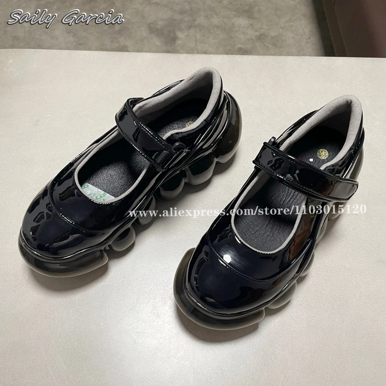 Кроссовки женские из лакированной кожи на воздушной подушке липучке летняя