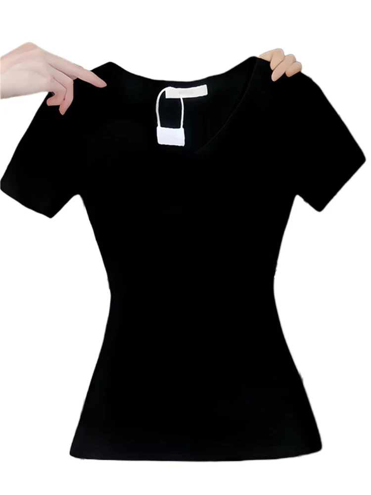 Черная футболка с U-образным вырезом и коротким рукавом женская летняя рисунком