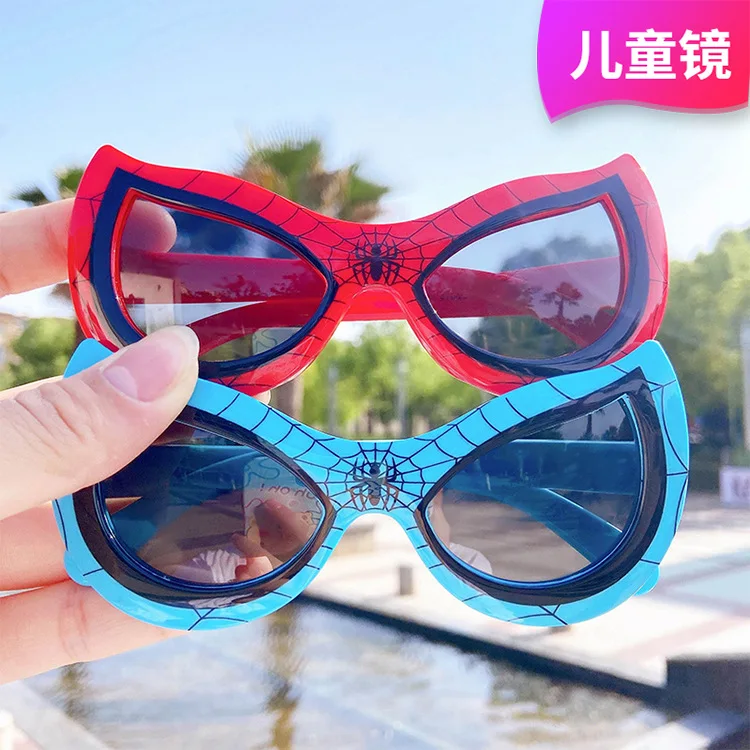 Солнцезащитные очки с защитой от УФ-лучей