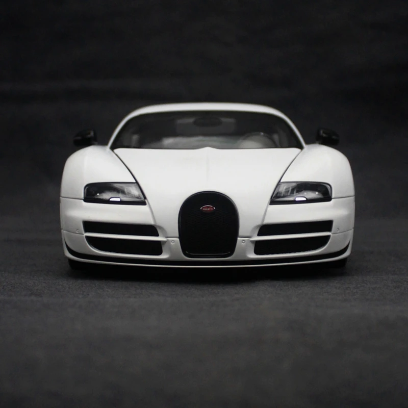 

AUTOart 1:18 Bugatti Veyron Supercar Limited Collector Edition Resin Metal Model Toy Gift