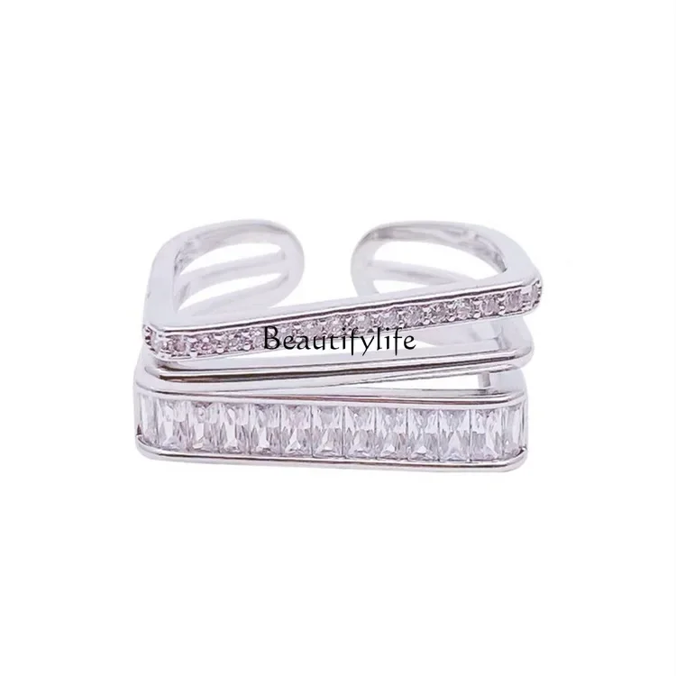 Многослойное квадратное кольцо с микроинкрустацией цирконом светлое роскошное