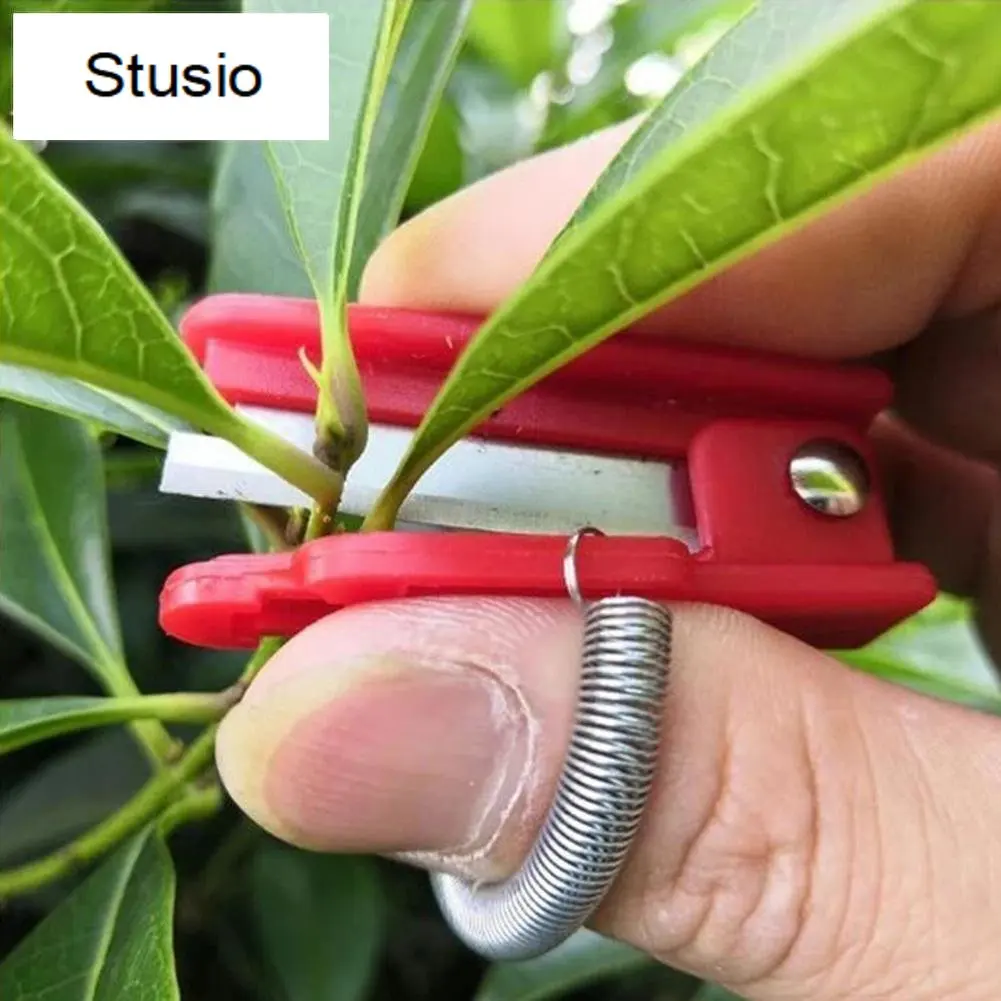 

Thumb Knife Garden Pruner Fruit Picking Device Safe Fruit Blade Finger Protector Catcher