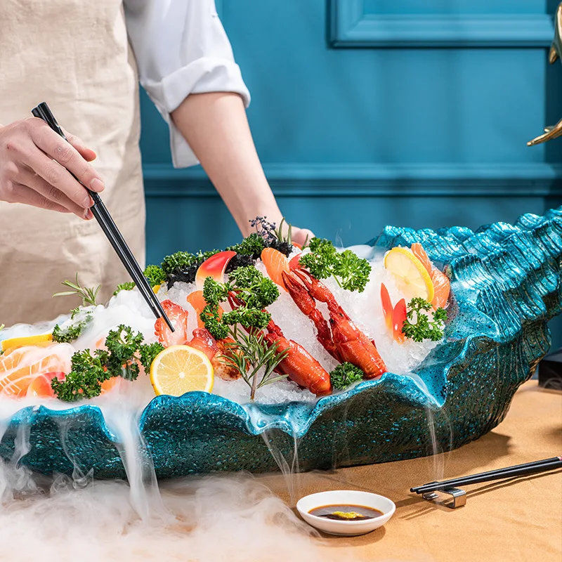 ity na owoce morza Talerz do sashimi Specjalne naczynie suchym lód z łososia Naczynie i zastawa stołowa japońskiej koncepcji artystycznej.