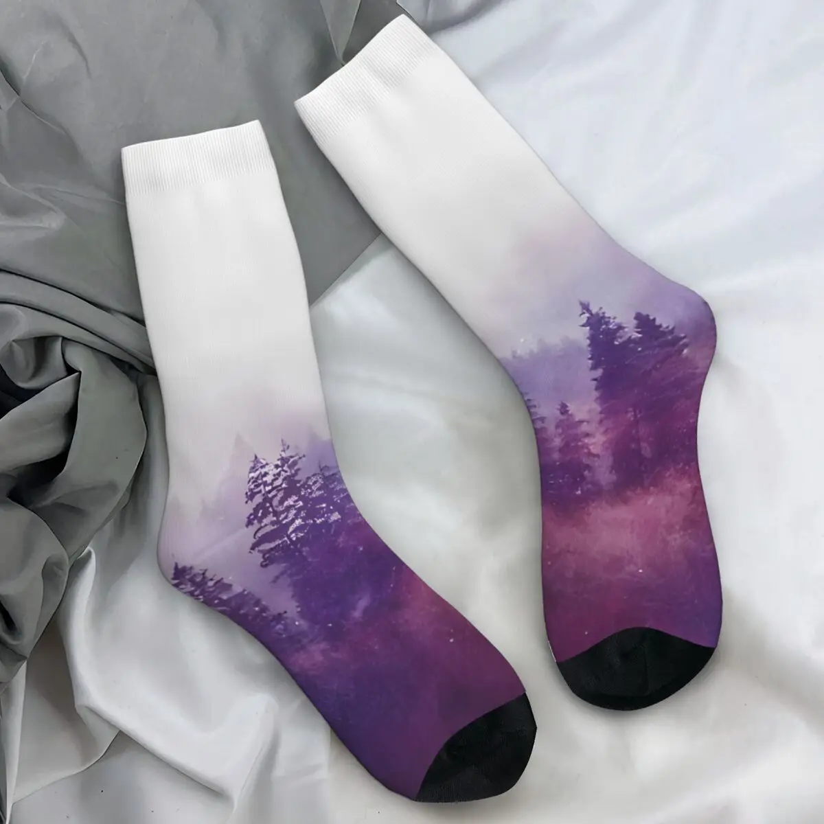 Фиолетовые чулки с туманным лесом модные носки графикой осенние