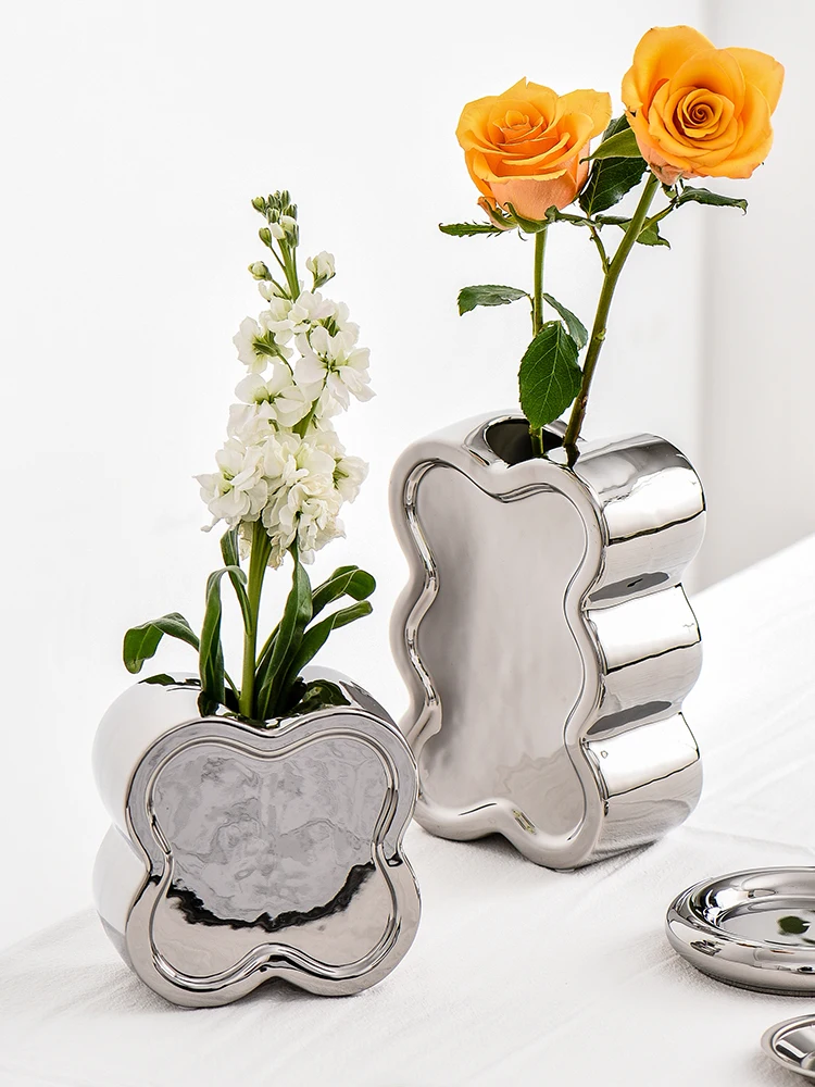 

Electroplating Silver Ceramic Vase Creative Flower-shaped Decorative Hydroponic Flower Arrangement Luxury Living Room Table Vase