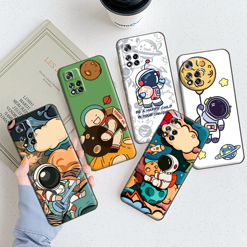 

Cute Astronaut Phone Case For Xiaomi 11T Pro Redmi Note 10 9 Pro 5G 9S 10S POCO F3 X3 M3 GT Pro X3 NFC Black Carcasa
