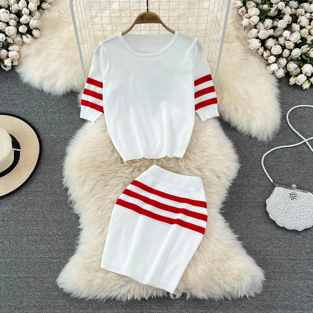 

Celebrity 2-piece set women's summer high waist bag hip skirt short skirt Western chic striped knitted top fashion suit skirt