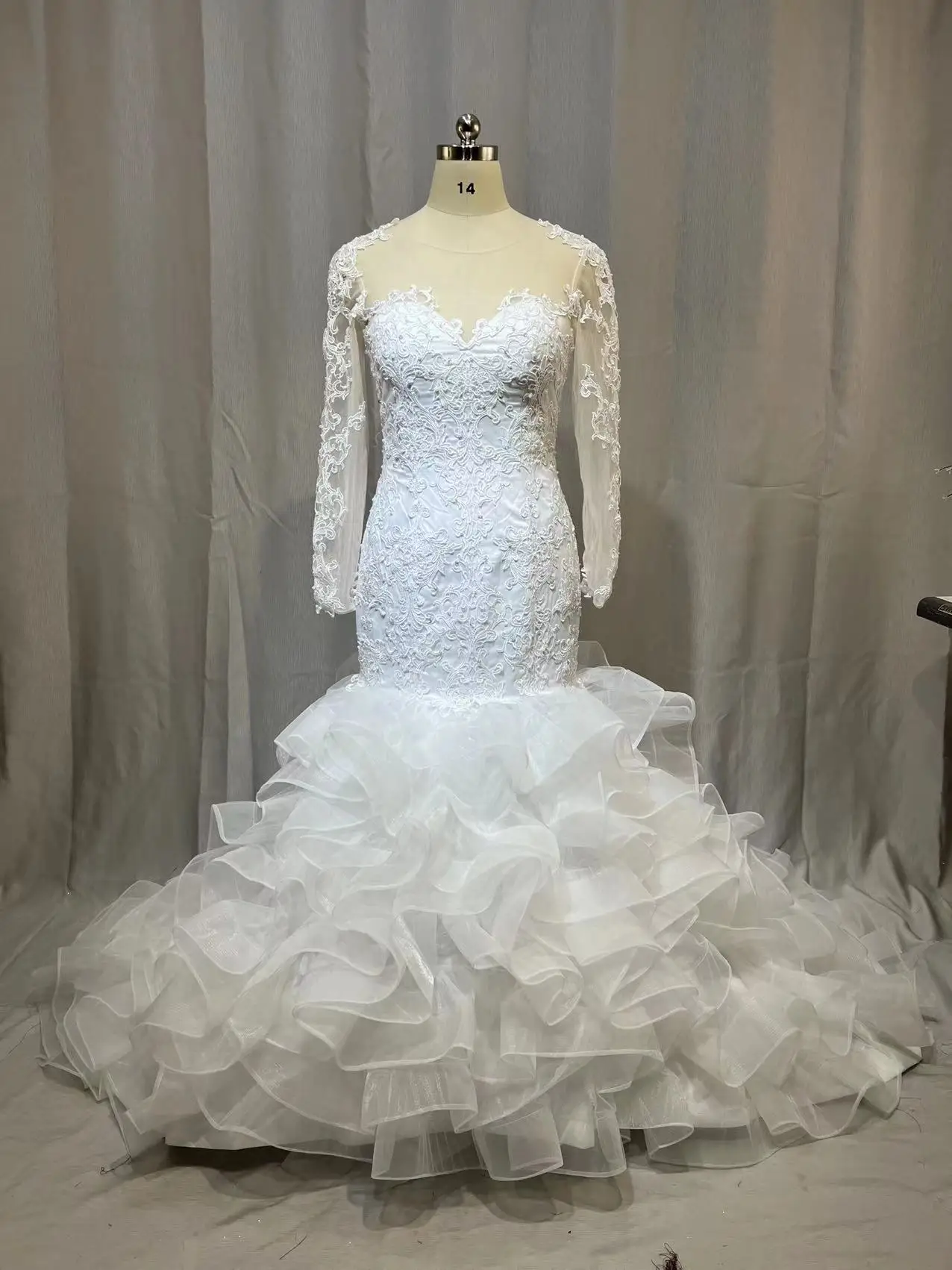 Купи Real Photo White 2022 Plus Size Lace Ruffle Organza Mermaid Wedding Dress Long Sleeves Zipper Button Custom Made Bridal Gown за 7,857 рублей в магазине AliExpress