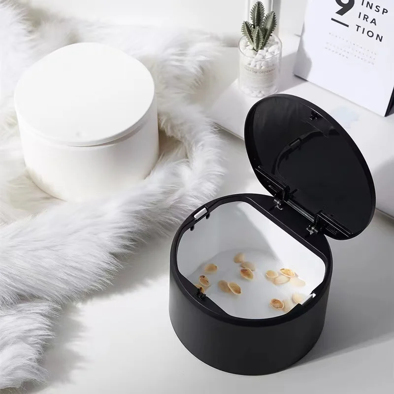 

Pressed desktop trash can Creative plastic trash can for home office