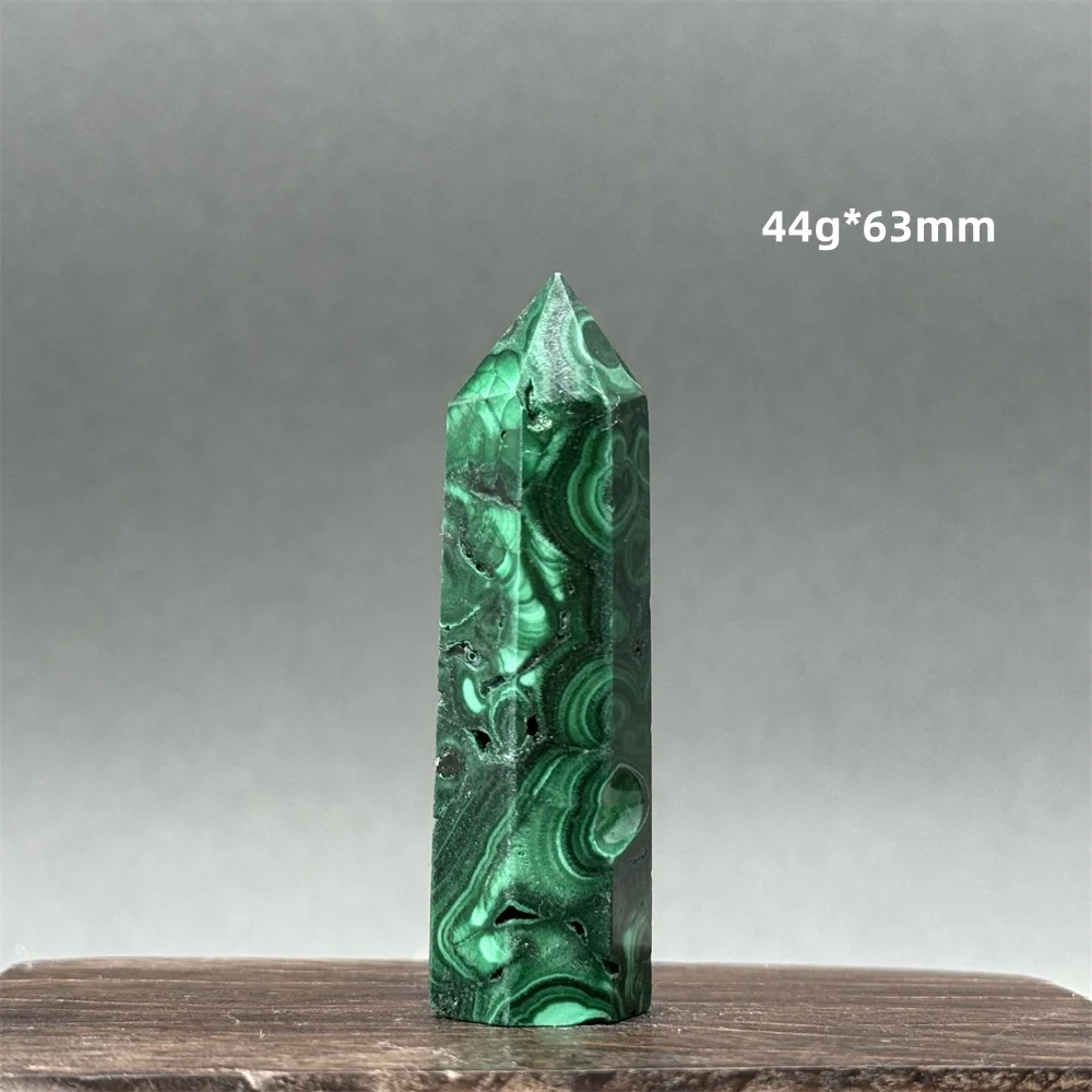 

Малахитовый обелиск для дома