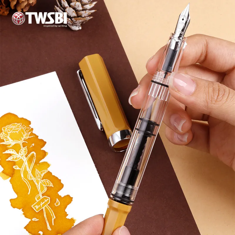 Фото Перьевая ручка TWSBI ECO Amber с прозрачным корпусом, поршневым механизмом заправки и гладким пером для каллиграфии – идеальный подарок для любителей канцелярских товаров №4