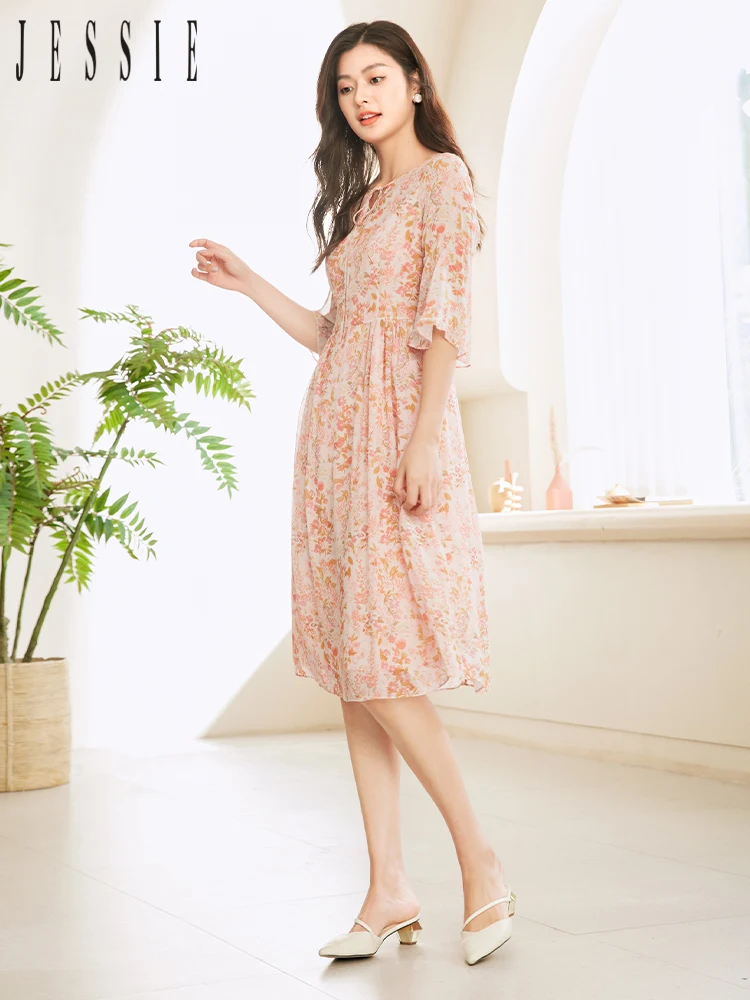 Рисунок 3 - Женское шелковое платье с коротким рукавом