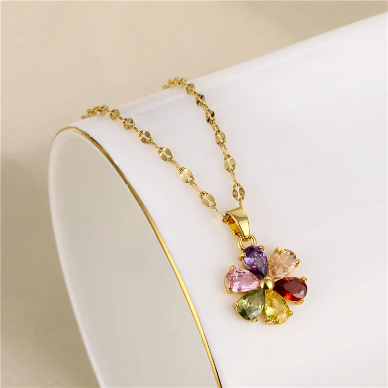 

Carlidana Elegant Colorful Lucky Flower Pendant Women Chokers Necklaces No Fade Stainless Steel Clavicle Chain Jewelry Female