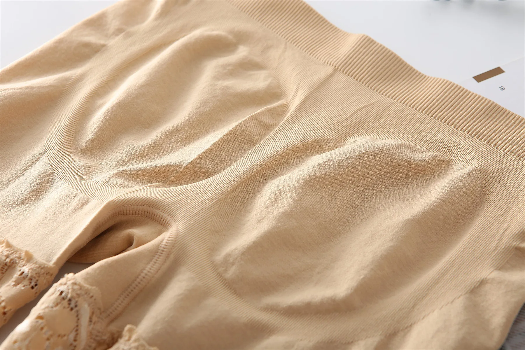 4PCS Female's Seamless Lace High Waist Boxer Anti-glare Bottoming Three-point Shorts Leggings Anti-shine Safety Pants