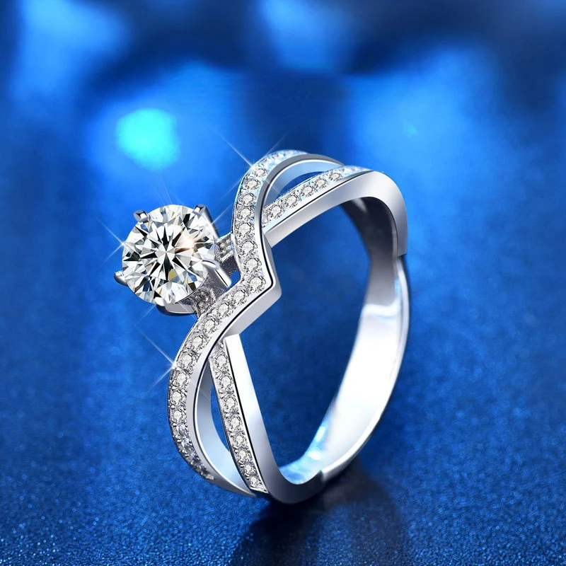 

S925 Sterling Silver Six Prong Ring 1 Carat D Color Moissanite Crown Shape Engagement Gift