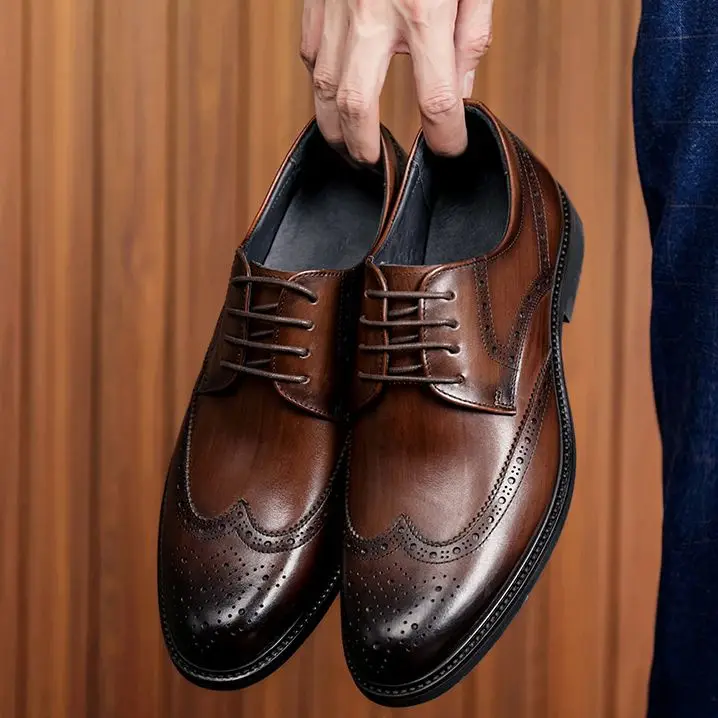 

Мужские броги с острым носком, свадебные Кожаные классические туфли в британском стиле, черные и белые, 2021