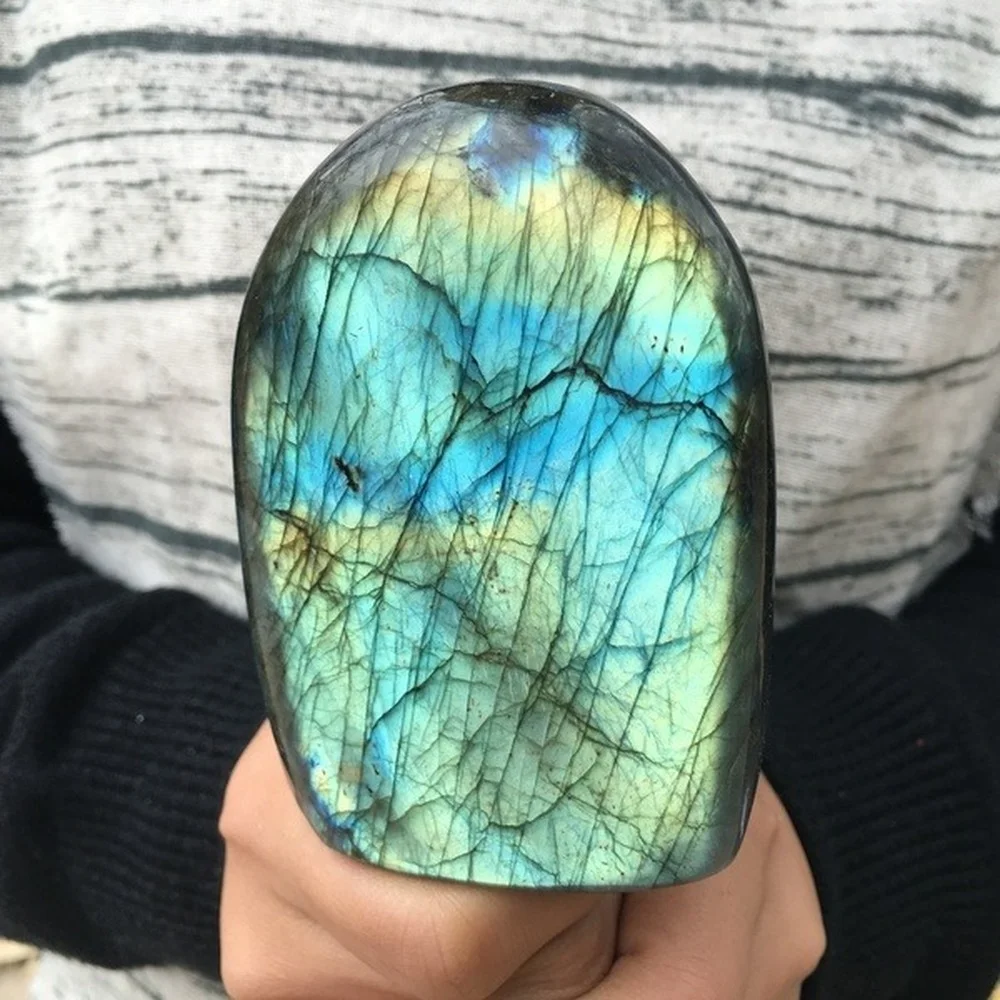 

Natural labradorite mineral quartz crystal ornaments point healing