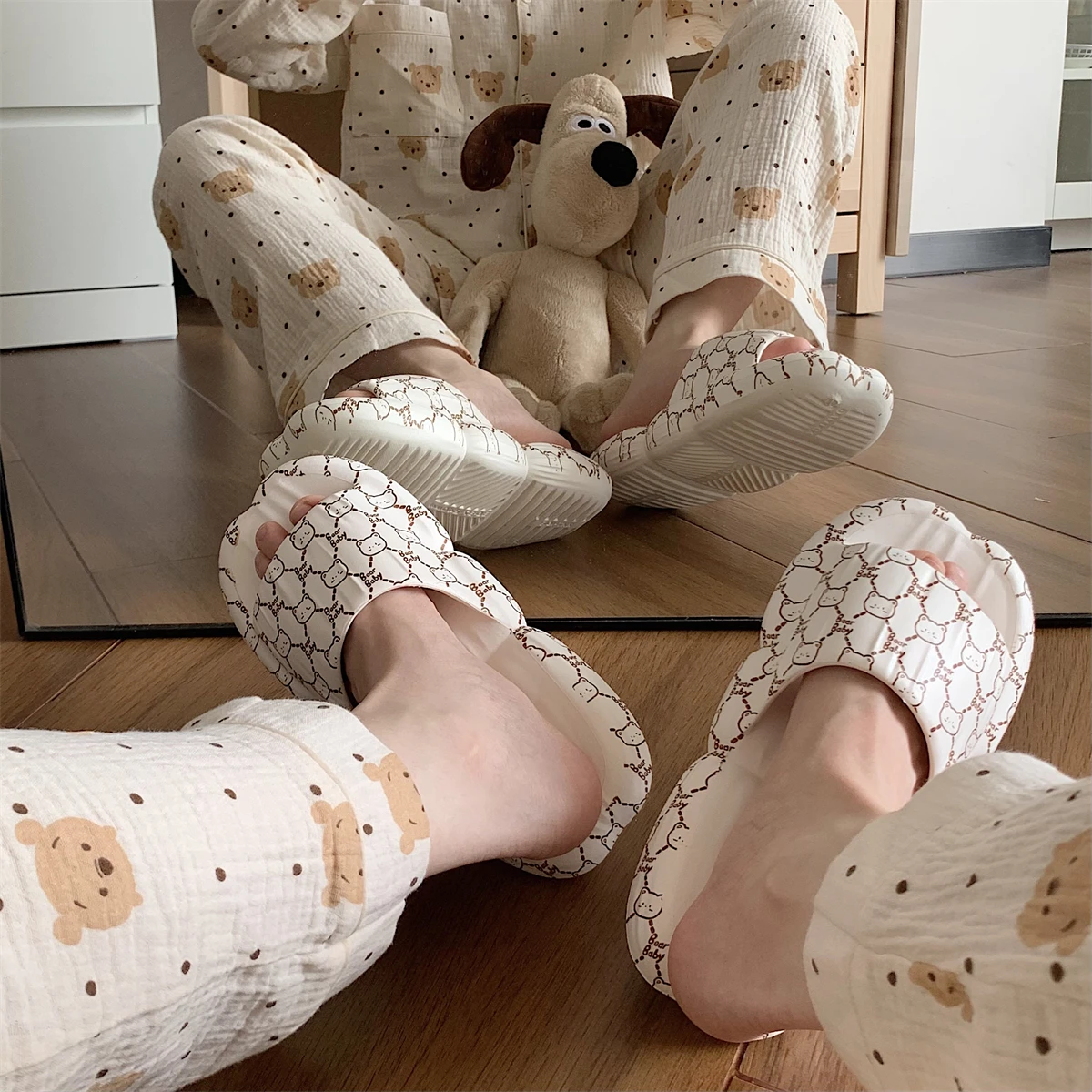 Women sandals ripped shoes men's beach shoes household slippers outdoor summer casual shoes cute graffiti zebra print flip flops