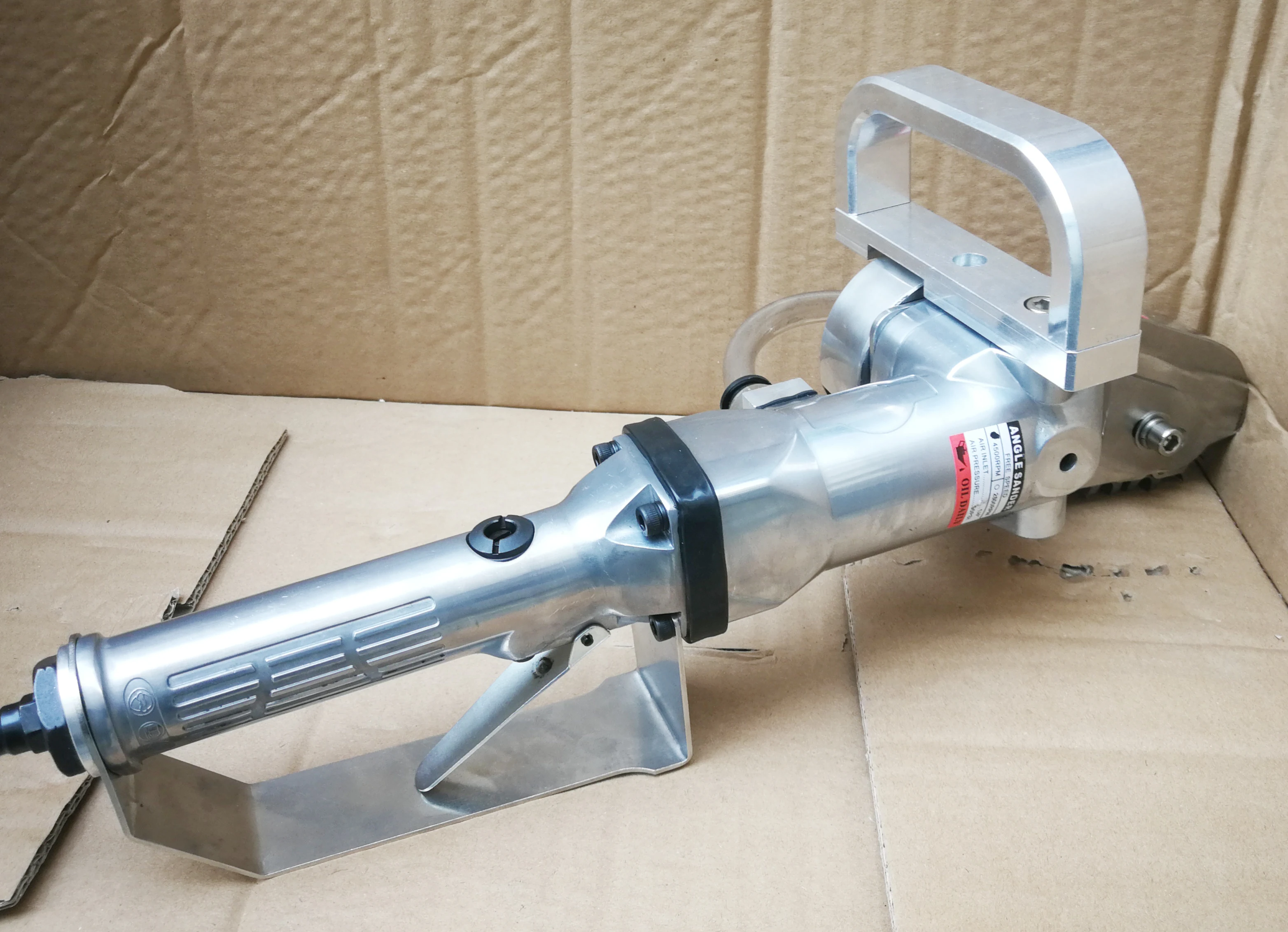 Пневматическая машина для зачистки серебряной картонной коробки резак кромок