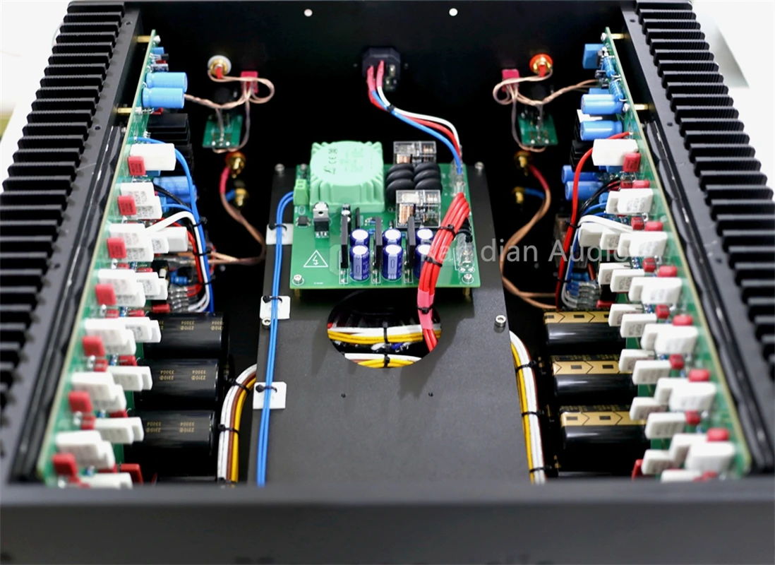 Двухканальный усилитель мощности MASTER класса A Post A9.4 полностью симметричная схема