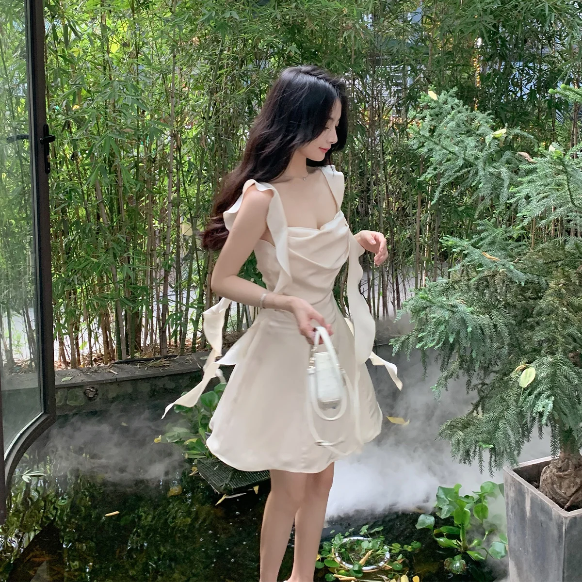 White Moonlight Dress Flowing Ribbon Decoration Slim Dress