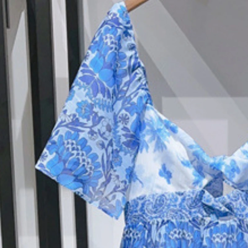 

2023 Summer New V-neck Women Printed Splicing Twist Knot Backless Ruffle Dress