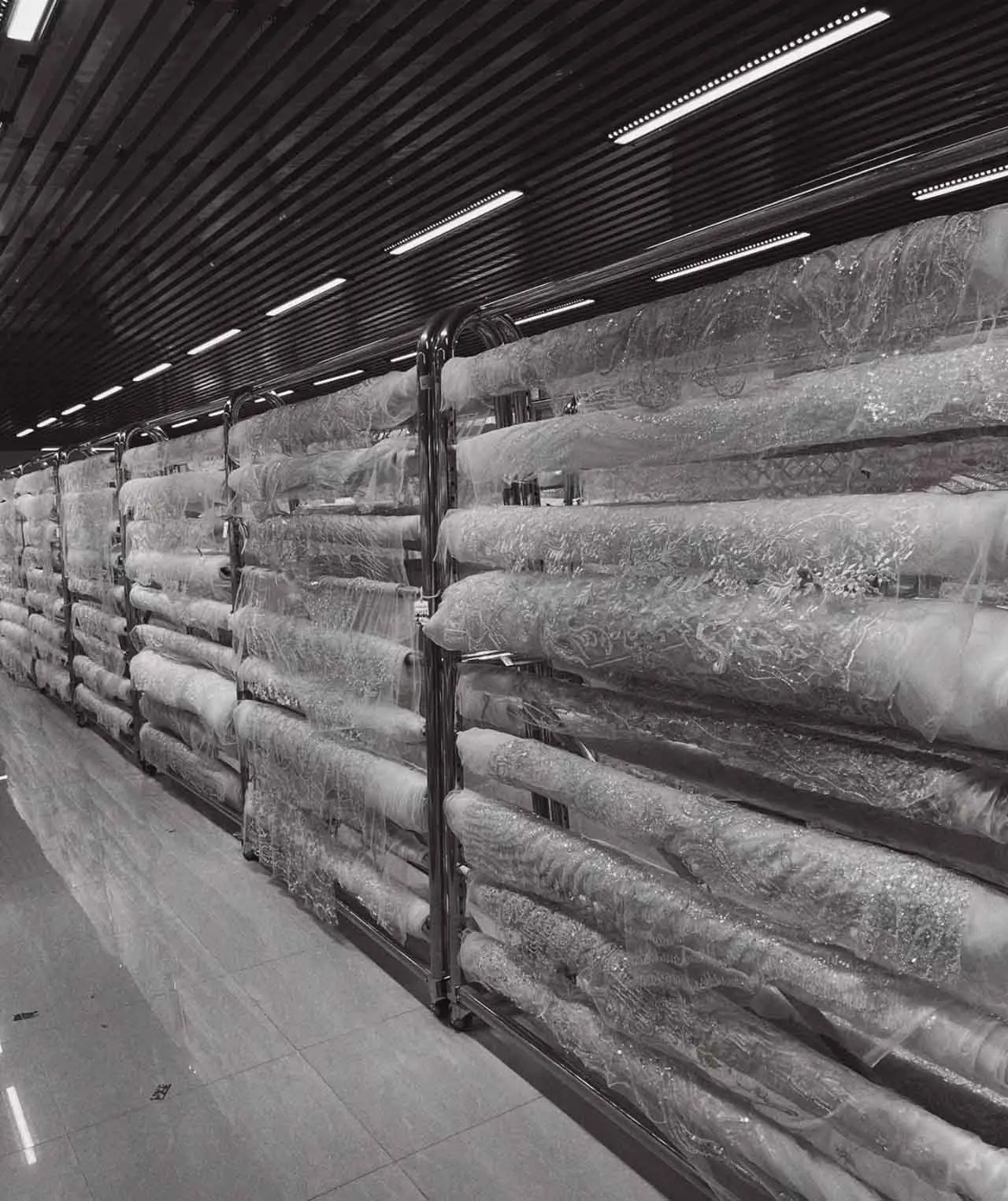 Женское свадебное платье It's yiiya белое кружевное с жемчугом на лето 2024