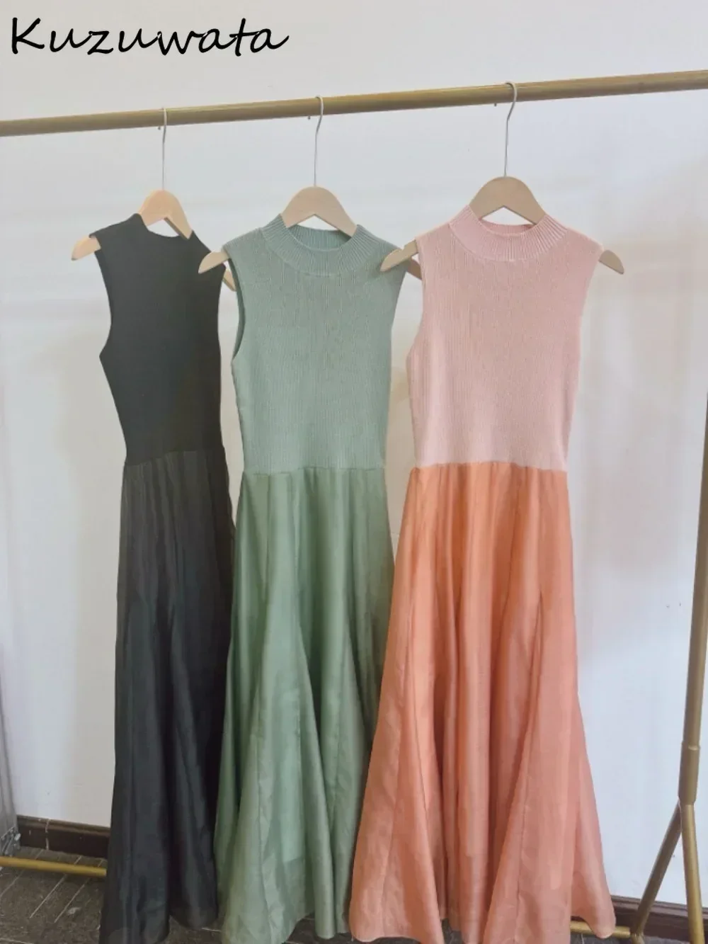 Kuzuwata милые элегантные платья средней длины без рукавов с круглым вырезом вязаный