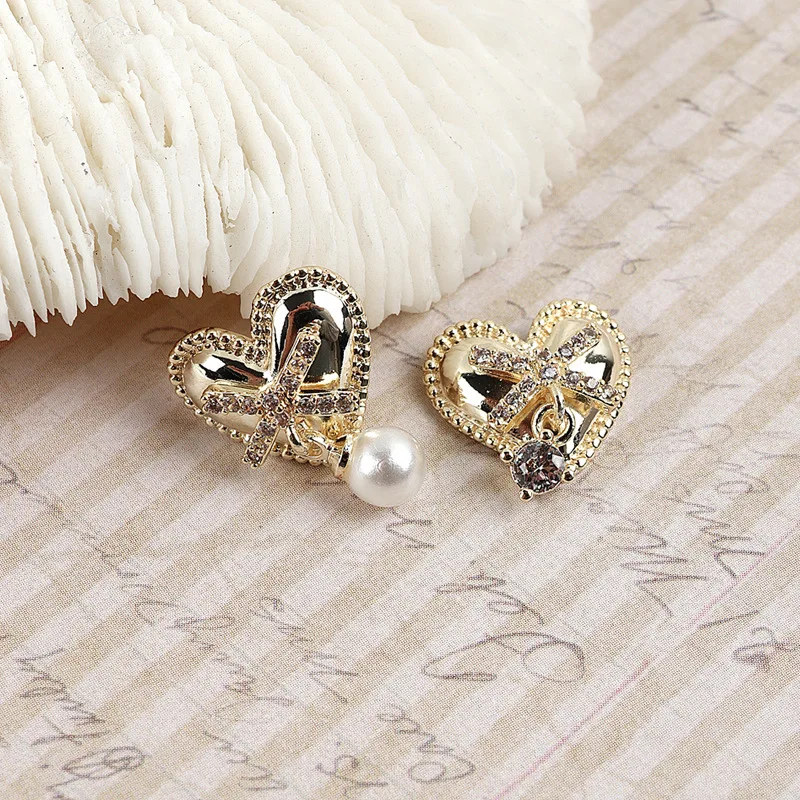 

Nail Art Love Heart Zircon Jewelry Real Gold Pendant Love Heart Zircon Pearl Nail Decoration Sticker