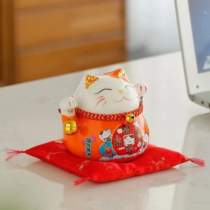 Керамическая статуэтка Манeki Neko