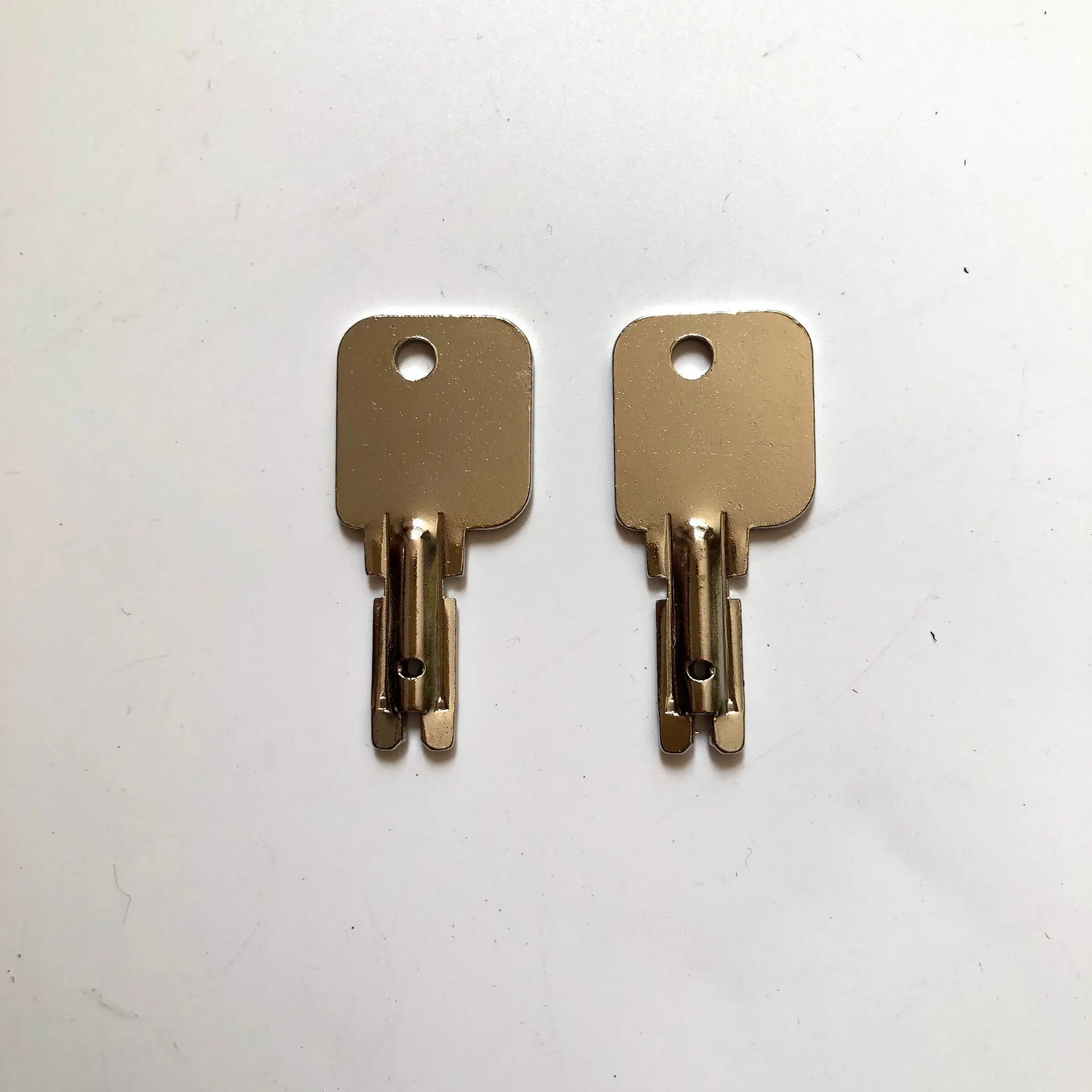 

2 шт. для KLIFT KEY CLARK YALE для DAEWOO GRADALL JLG HYSTER CAT SKYTRAC