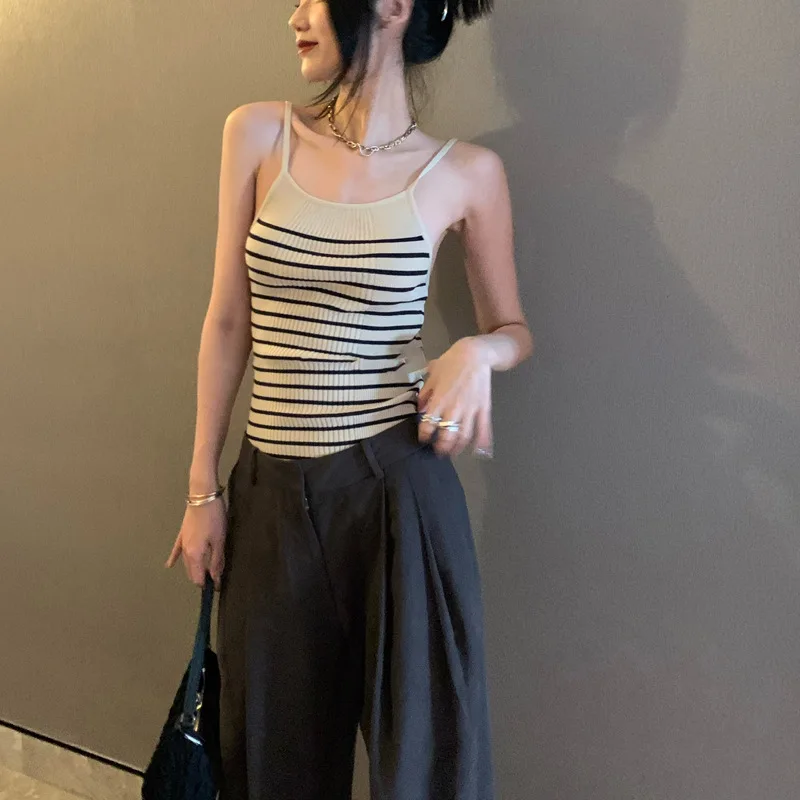 

Fashion Classic Trendy Luxury Designer Cloth Slim Vest Women's Neck Hanging Top Strap Striped Knitted Suspender
