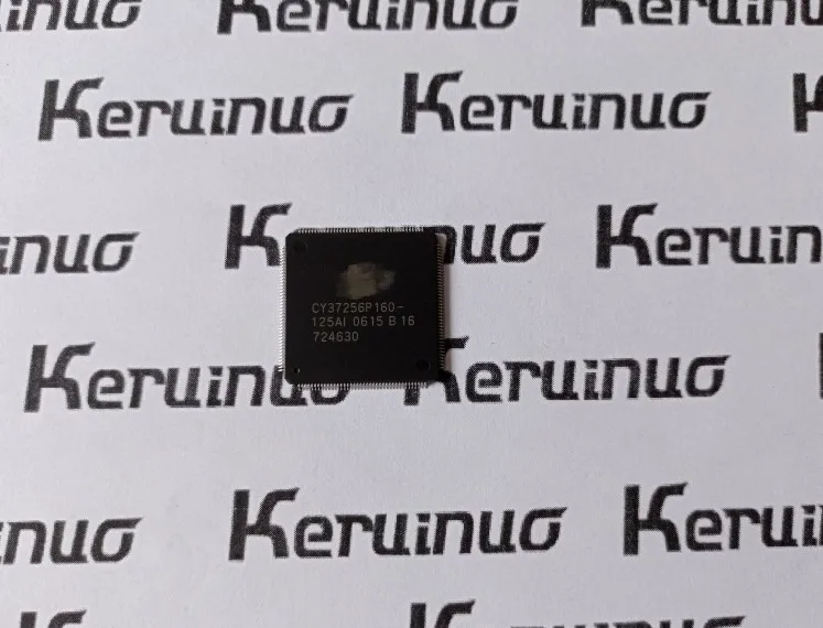 

2pcs CY37256P160-125AI TQFP160 CY37256P160