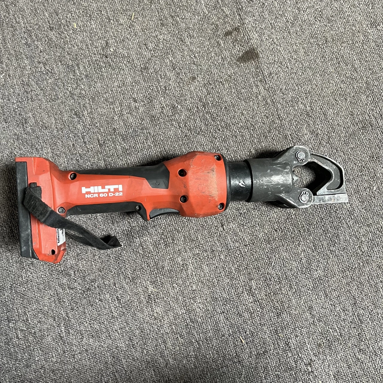 HILTI Nuron NCR 60 D-22 diless 6-тонный крошечный (неизолированный инструмент) б/у