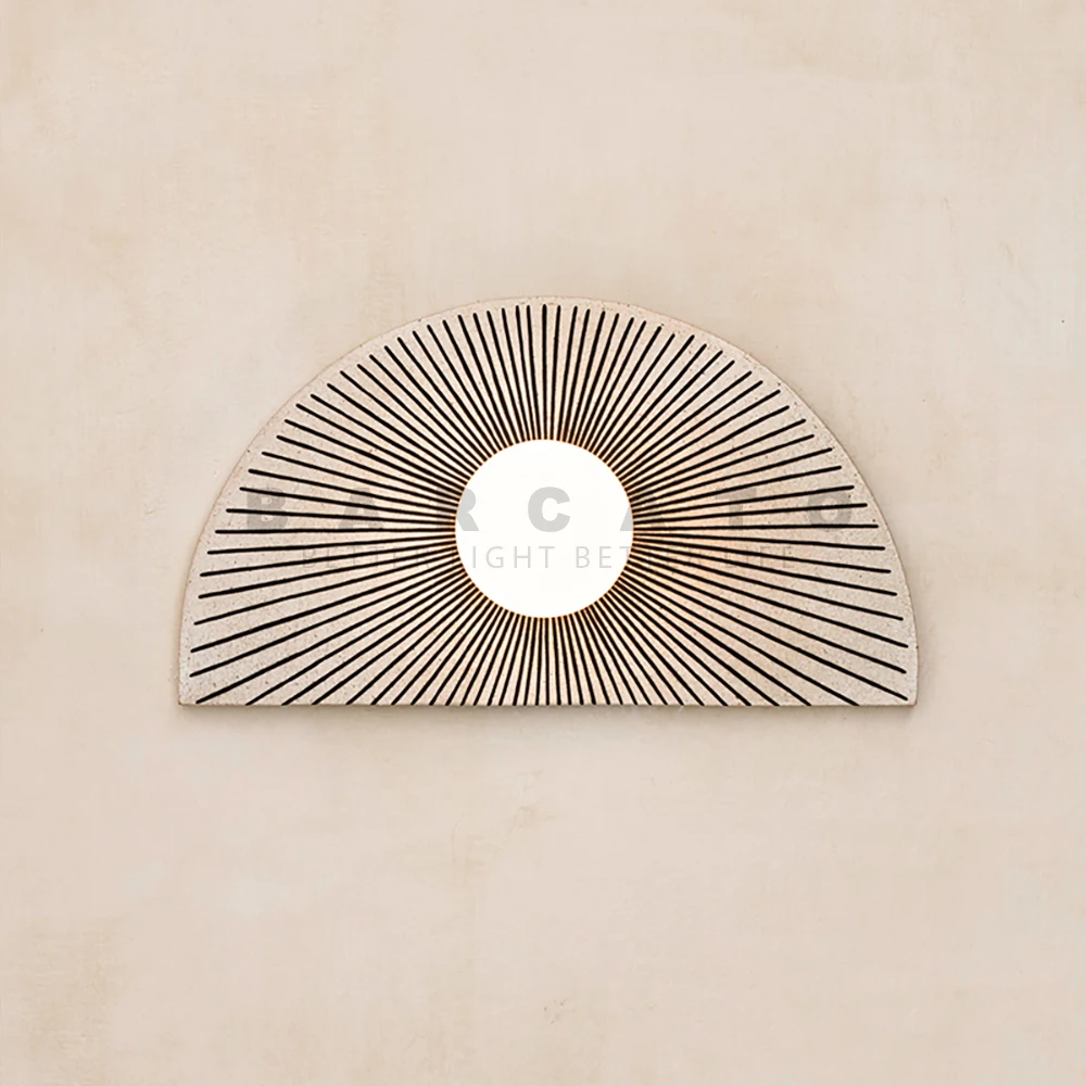 Настенный светильник в форме круга/полукруга