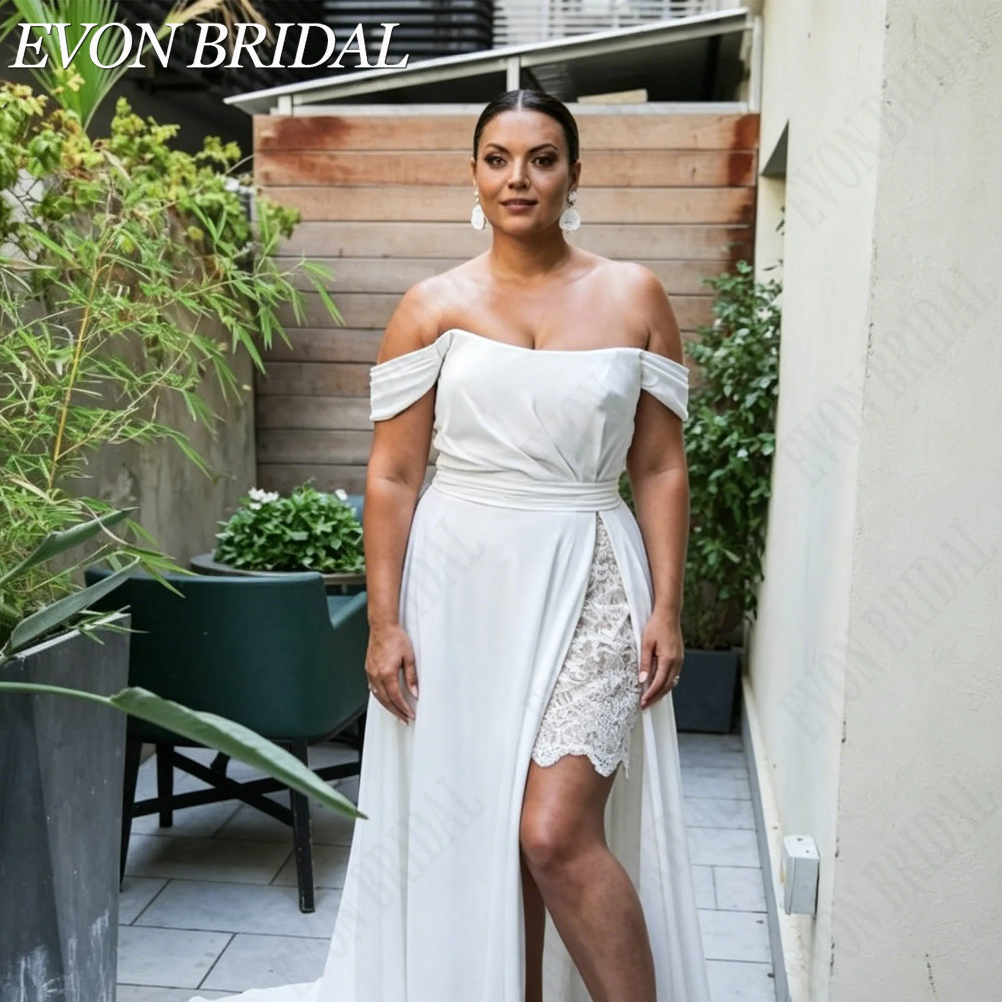 EVON BRIDAL Плюс сайз свадебное платье без бретелей съемные кружевные рукава шифон подвенечное платье А-силуэт высокий разрез индивидуальный пошив большие размеры регулируемые детали свадебных церемоний торжественных (art.: 3920dbc6599d5) - 3920dbc6599d5