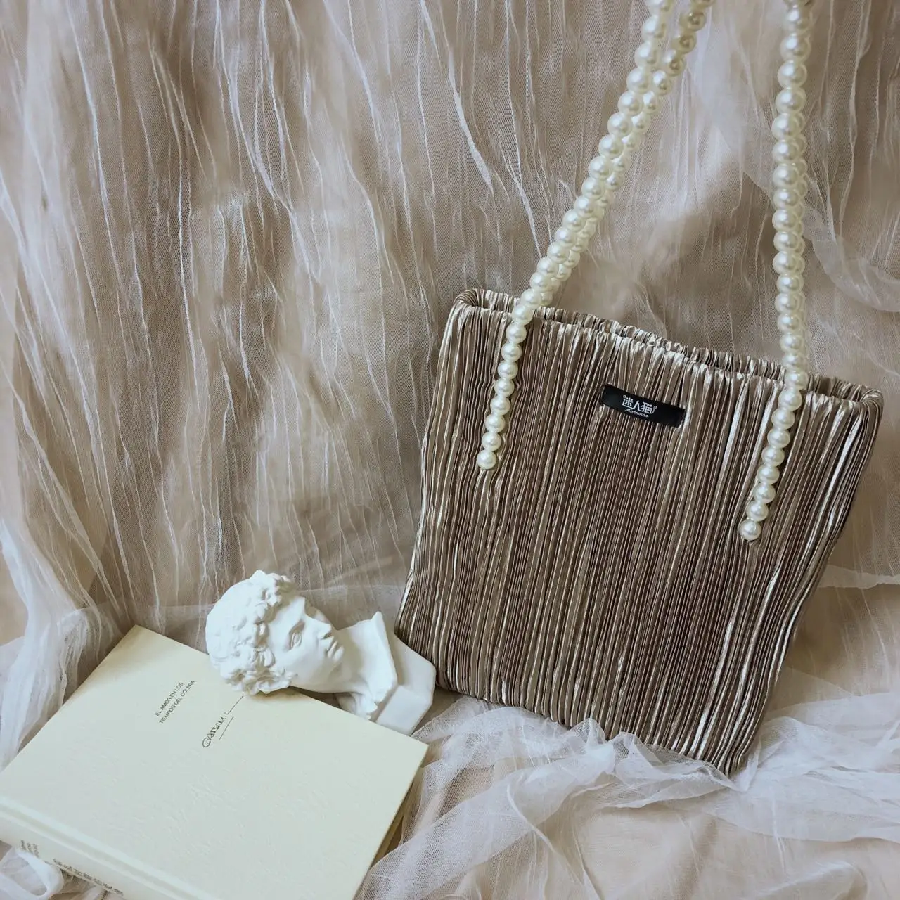 

New Niche Shoulder Bag Pleated Satin Pearl Chain Shoulder Small Square Bag All-Match Fashion Large Capacity Bag for Women
