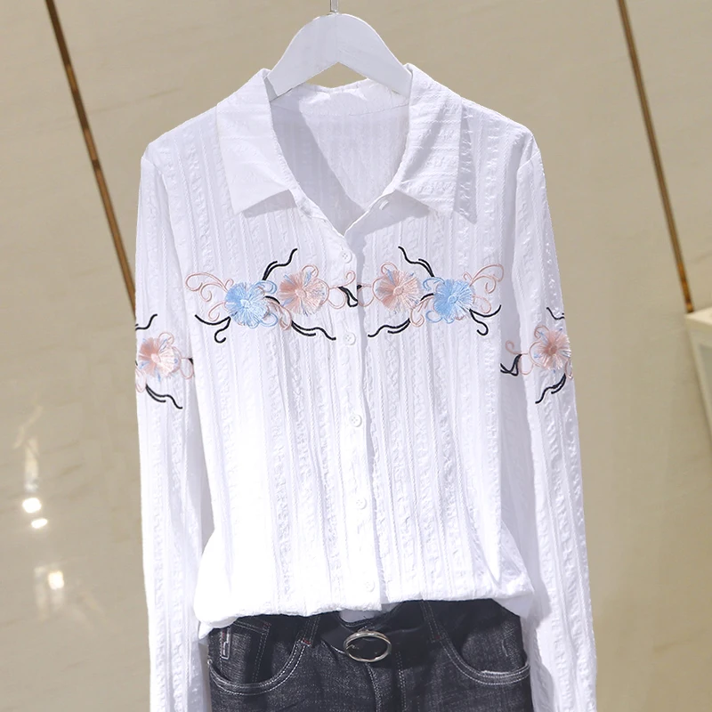 

Spring New 2022 100% Cotton Women Shirts Flower Embroidery Loose All Match Lady Elegant Outwear Tops