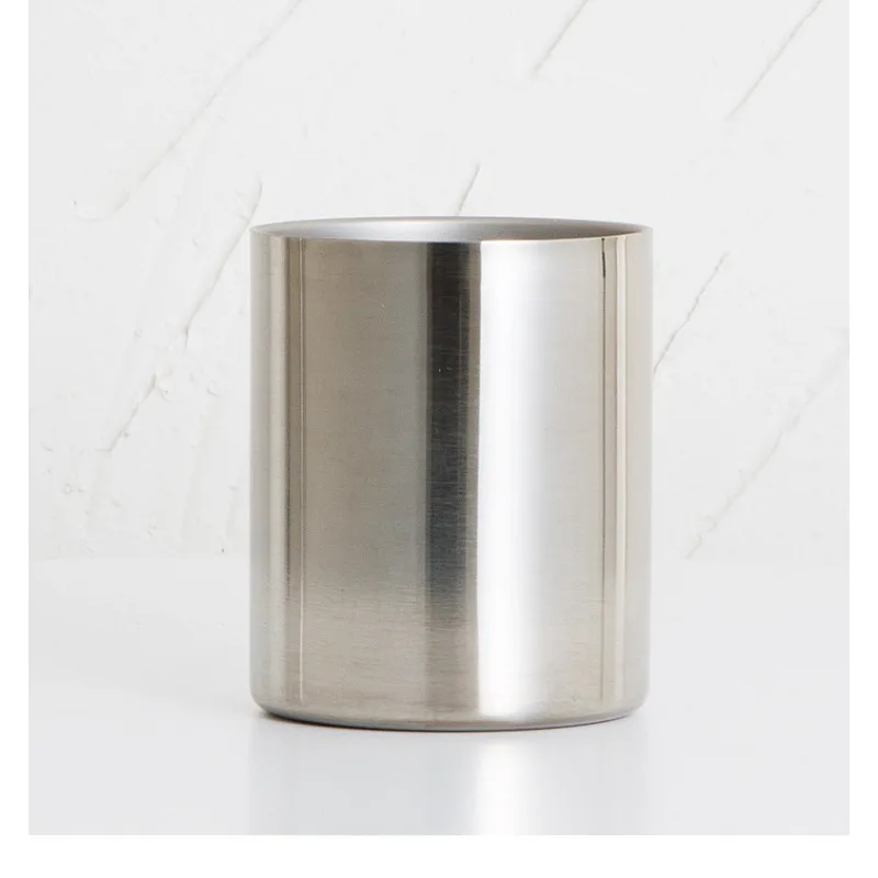 

Золотая латунная ваза-подставка для ручек