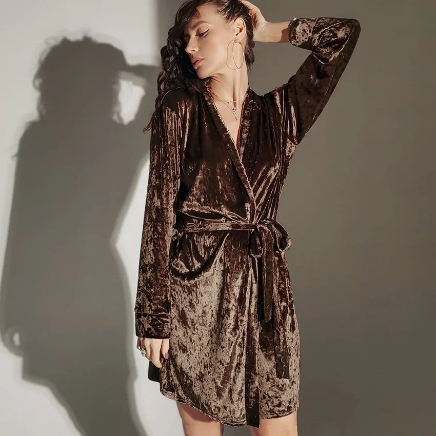 

Women Gold Velvet Deep V Sexy Long Sleeves Robe Solid Color Nightdress Sleep Dress Kimono Bathrobe Warm Home Clothes Home Dress