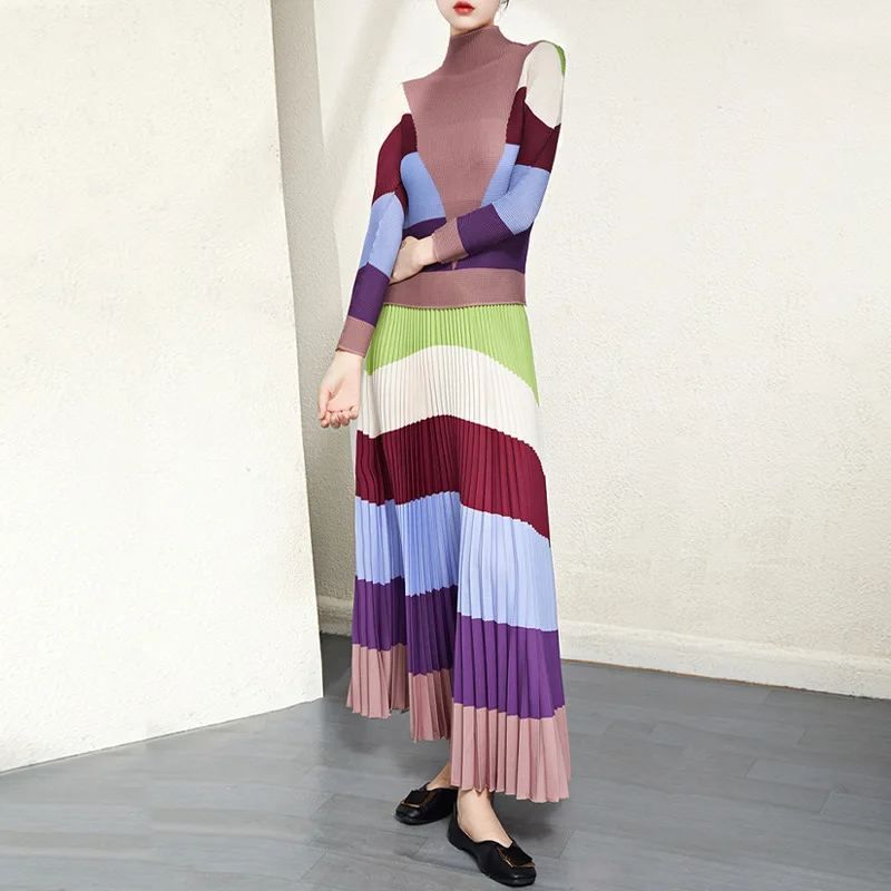 Женский плиссированный комплект из футболки с длинным рукавом и свободной юбки