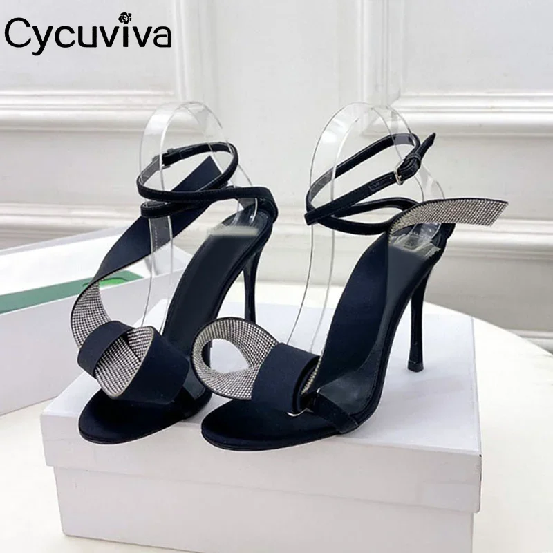 Женские босоножки на высоком каблуке с острым носком и ремешком щиколотке