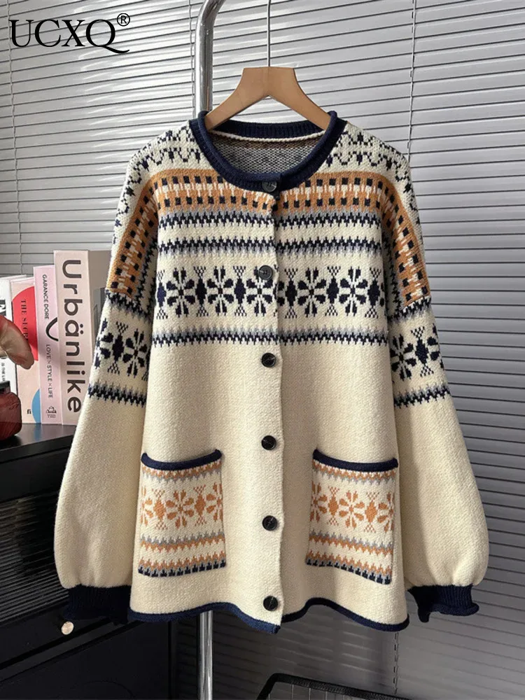 

UCXQ Jacquard Single Breasted O-neck Cardigan Knitted Sweater Coat Thick Warm Women's Top Knitwear 2023 Autumn Winter 16U6808