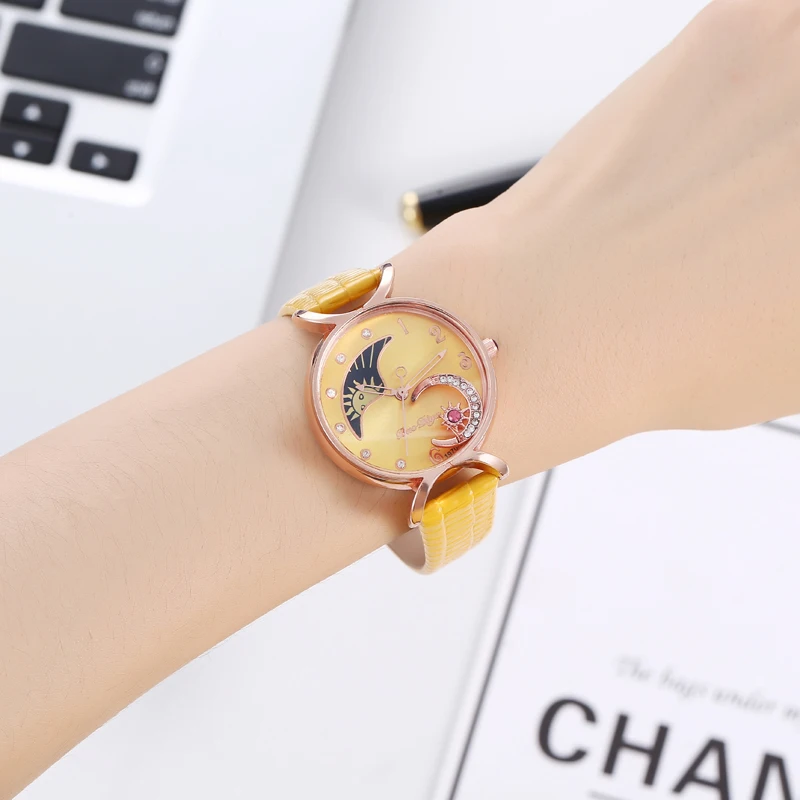 

Elegant Moon with Diamonds Watches Women Fashion Luxury Quartz Wristwatches Casual Female Leather Watch Creative Montre Femme