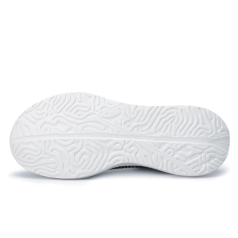 2022 Men Running Sneakers Lightweight Casual Sport Shoes Couple Comfortable Breathable Knit Socks Unisex Outdoor Sneakers 35-45