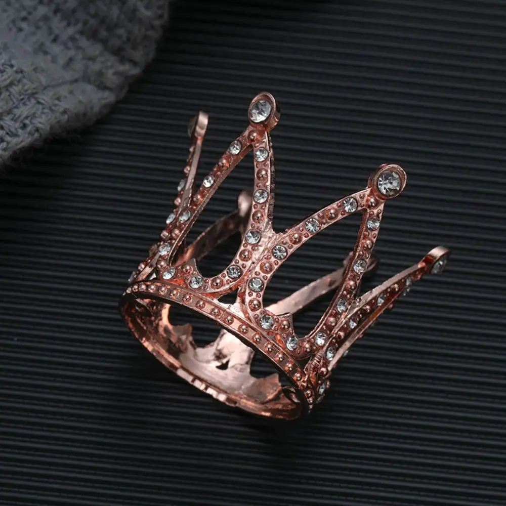 

Металлическая мини-корона для торта