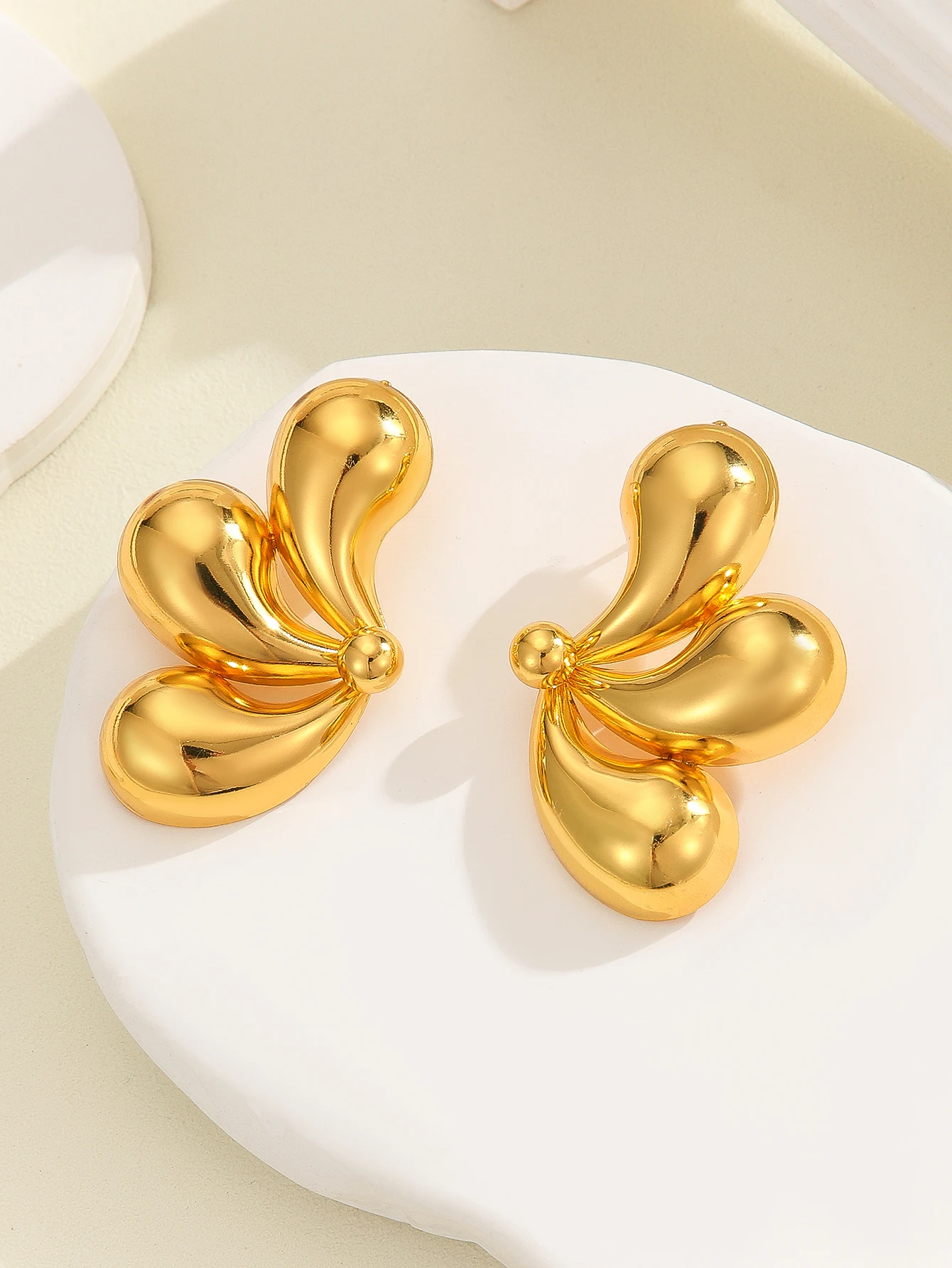 CHENGXUN геометрические серьги в форме капли воды Лепестковые крутые аксессуары