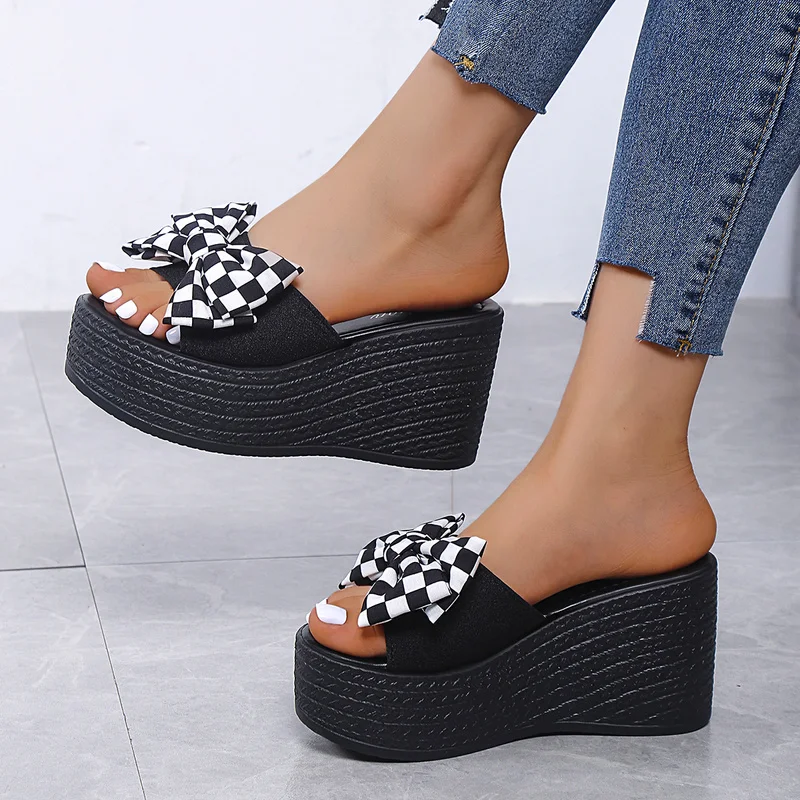 

2022 New Summer Fashion All-match Temperament Sandals Bow Thick Bottom Flip-flops Summer Trend Non-slip Plaid Plus Size