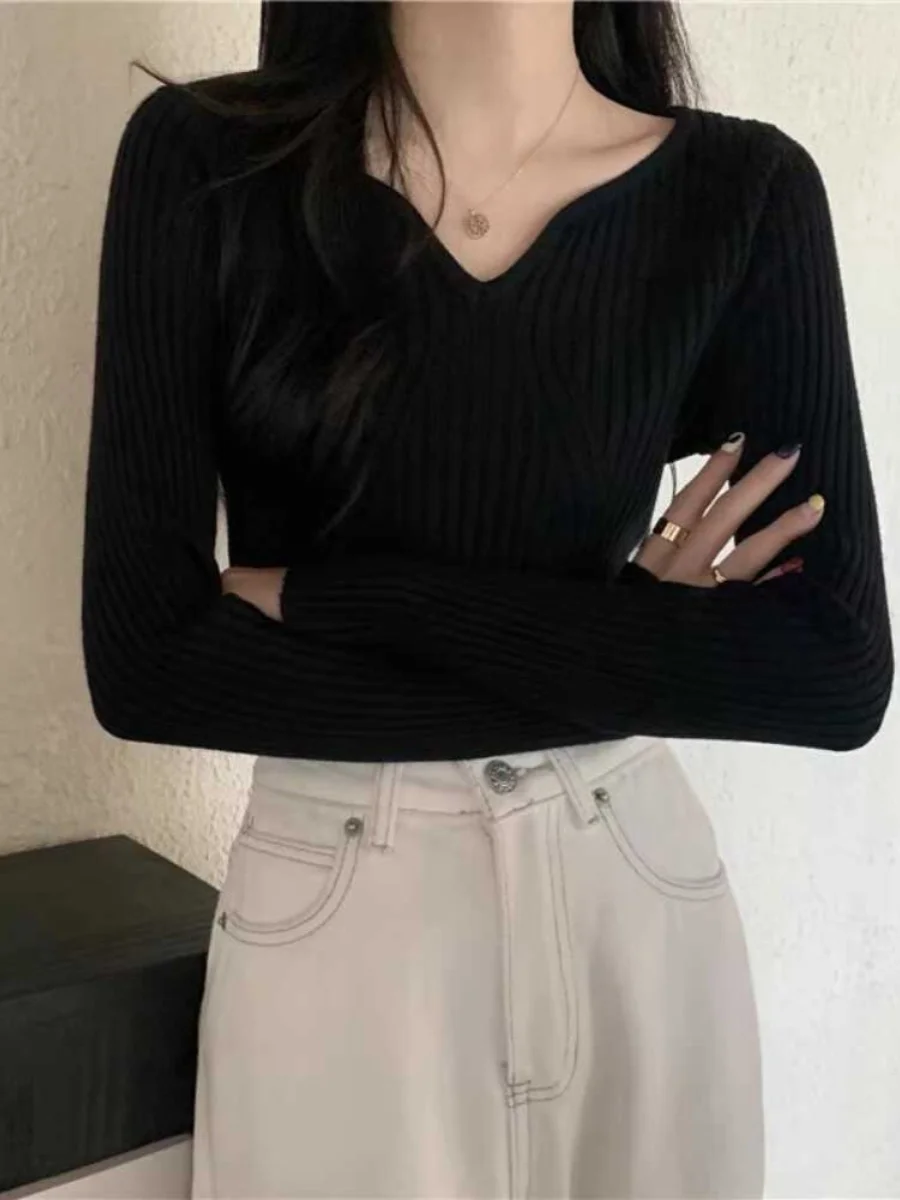 Черная нижняя рубашка с низким воротником женская корейская серия осенне-зимняя