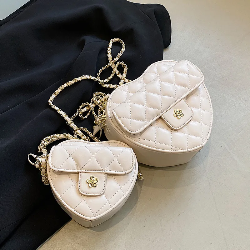 

Diamond embroidery thread women's bag 2022 summer new popular all-match chain shoulder messenger bag heart-shaped mini bag